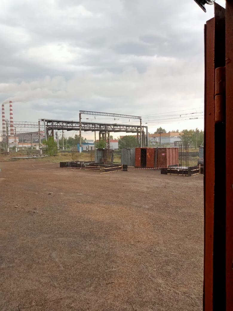 Изготовление и монтаж эстакады через железнодорожные пути 